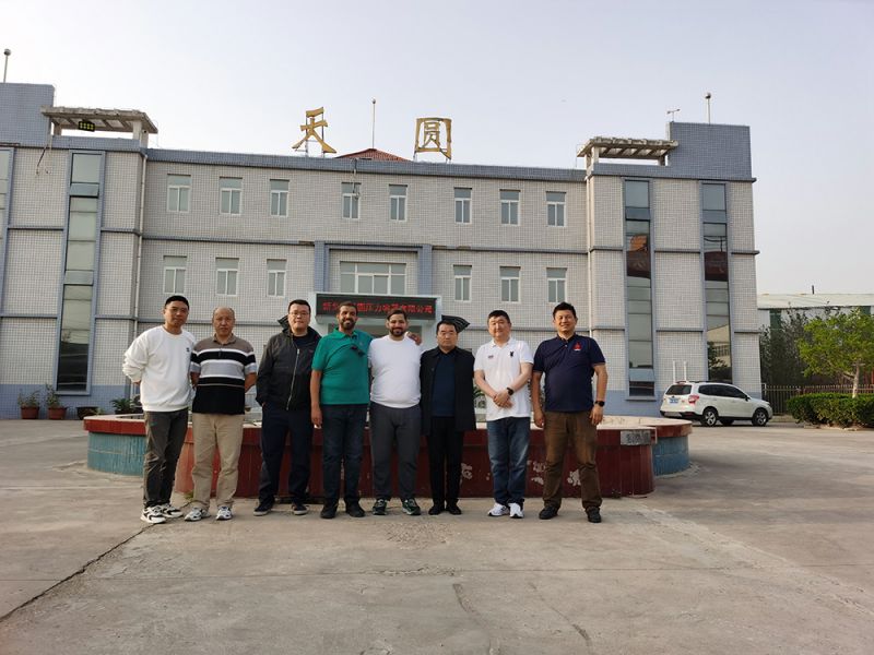 阿布扎比和沙特客人到公司考察